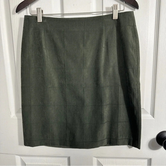 Talbots Petite size 12 skirt with stretch, charcoal gray with a hint of green. - Picture 1 of 7